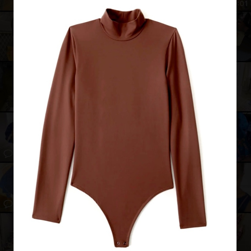 NWT Abercrombie Long-Sleeve Seamless Fabric Mockneck Bodysuit